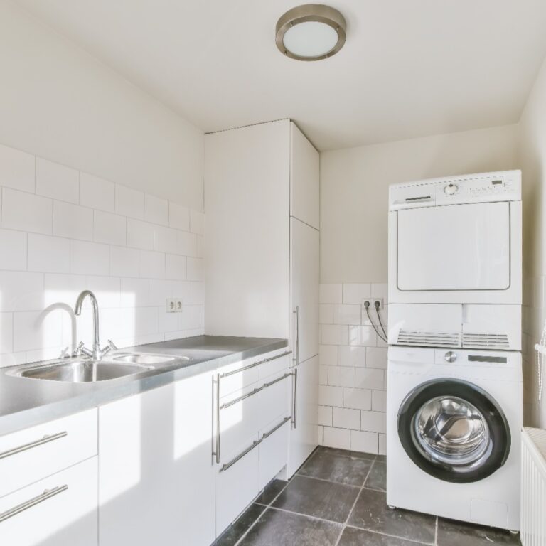 Lavadora e secadora de roupas conjugada: uma solução prática para economizar espaço